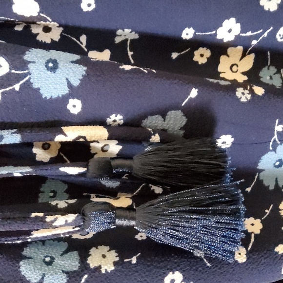 Michael Kors off the shoulder blouse, size M - Picture 2 of 6